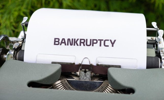 Five Signs You Need to File for Bankruptcy